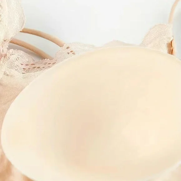 Nude lace scalloped bralette - Picture 5 of 7